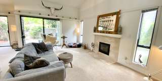 30 Willow Lane Gallery 1