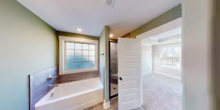 Beautifully Upgraded Home with Large Eat-In Kitchen And Spacious Primary Suite Gallery 15