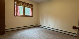 5 Bedroom, 3 Bathroom, 2 Car Garage in North Pole - FUEL INCLUDED! Gallery 11