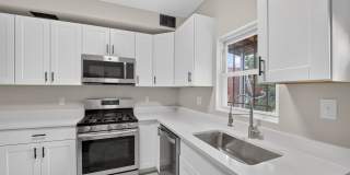Gorgeous 6br/3.5a with Deck/Patio/Common Space Steps to Columbia Heights! Gallery 5