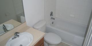 BEAUTIFUL 3/2.5 Townhome In Avalon Park! Gallery 12