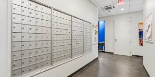 400 MADISON Street Gallery 35