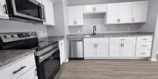 Newly Renovated 3 Bedroom 2 Bath w/ Flex Room Located in a Sought-after Neighborhood! Gallery 35