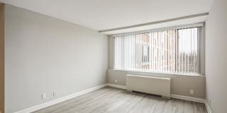 Dominion Plaza Gallery 16