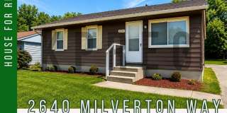 Beautifully Renovated 4BR Retreat with Spacious Yard in North Columbus Gallery 1