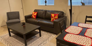 SHORT TERM LEASE ONLY - FULLY FURNISHED UNIT! Gallery 8