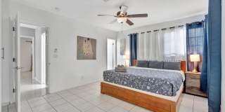 1246 Johnson Street Gallery 32