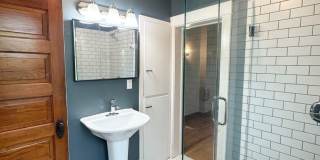 Beautiful 5 Bedroom Home! Gallery 11