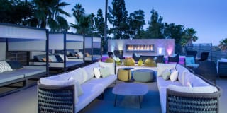 Avalon Woodland Hills Gallery 32