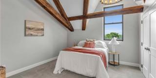 2130 W 42nd Street Gallery 17