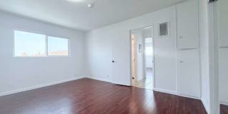 1915 South Longwood Avenue Gallery 8