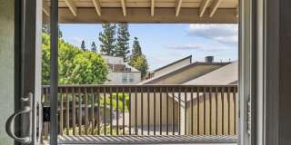 The Lake Gallery 135