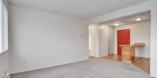 #410 OAK MANOR Gallery 22