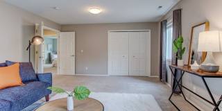 Sought after Remington 4bed 2.5bath with Lots of Yard Space! Gallery 22