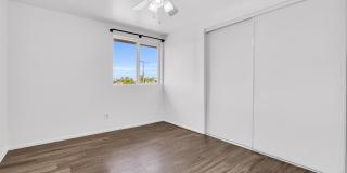 6 Bedrooms, 3 Bath,  Pool CLOSE TO ASU (Rural & Broadway) Gallery 49