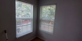 Room in 4 Bedroom Home at Genlee Dr Gallery 56