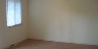 1955 S Reynolds Rd Gallery 5