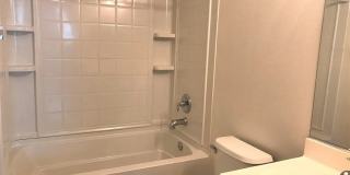 Charming 4 bedroom 4 bathroom in heart of East Lake! Gallery 19
