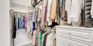 10908 Clarendon Street Gallery 21