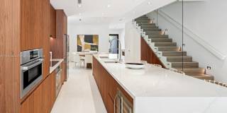 2984 Coconut Ave Gallery 10