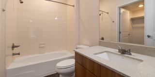 Radius Uptown Apartments Gallery 11