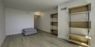 440 N Mcclurg Court Gallery 23