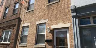 Modern 3-Story, 4 Bedroom , 2.5 Passyunk Sq. Home w/ W/D, HW fls., Deck, Dishwasher and more! Gallery 1