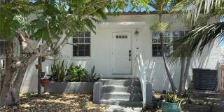 8401 Crespi Blvd 8401 Crespi Blvd Gallery 1