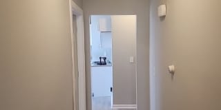 Spacious 3BR in Hartford’s Barry Square — 36 Whitmore St (3 bed / 1 bath) Gallery 19