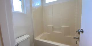 Large Four Bed, Three Bath Home with a Pool Gallery 23