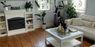 Gorgeous 3BD Apartment above commercial space ON MAPLE ST Gallery 2
