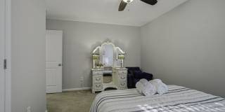 225 Urbano Lane Gallery 38