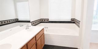 1695 Larkspur Gallery 10