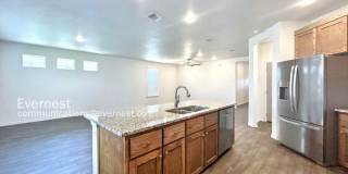 2216 Hornbeam Street Gallery 3