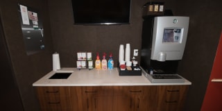 Confluence on 3rd Gallery 24