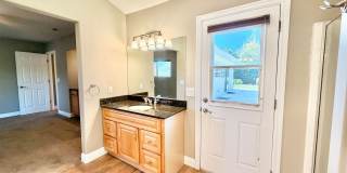 Lovely Single Story Home, Great Neighborhood, Amazing Yard Space, Close distance to Downtown Fallbrook! Gallery 29