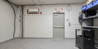 208 N BROADWAY Gallery 10