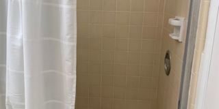 Spacious Duplex in South Redlands with Pool Access Gallery 9