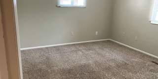 STUDENTS WELCOME! 4 Bed 2 Bath Home in West Ft Collins w/ Garage and Fenced Yard Gallery 20