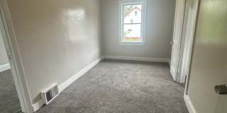 East side of Cleveland single home Gallery 10