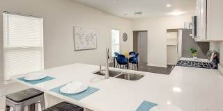 Room in 3 Bedroom Home at Fair St SW Gallery 1