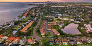 4570 OVERLOOK DRIVE NE Gallery 1