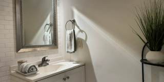 One Bedroom in Honolulu at Queens Villa Gallery 8