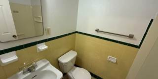 5424 Fifth Avenue Gallery 300