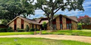 Prestigious Linwood Acres / .44 acres / Rockdale, TX / Swimming Pool Gallery 1