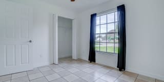 Very Nice 3/2 Home w/ Fenced Yard in St. Cloud with Bonus Room Gallery 24
