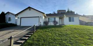 3-Bedroom 2 bath with 2 car garage in Green Gallery 1