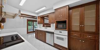 Beautifully refreshed 3-bedroom, 2-bath ranch-style home, located in the sought-after Colonies North community Gallery 15