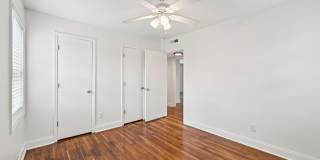 Manhattan Gallery 9