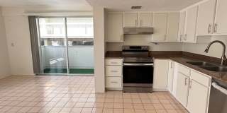 PET FRIENDLY 3 Bed, 1 Bath, 1 parking ELECTRIC INCLUDED Gallery 1